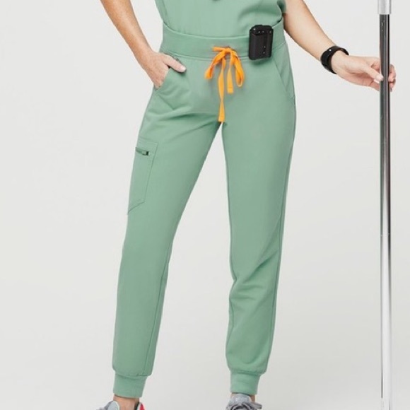 Figs Jade Zamora Scrub Pants Nwt Petite 